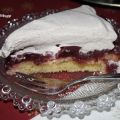 Glühwein-Kuchen mit Zimtsahne