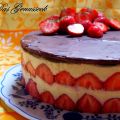 Erdbeer-Vanille-Torte mit[...]