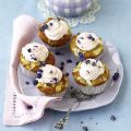 Apfel-Cupcakes mit Lavendelsahne