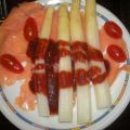 Spargel auf Räucherlachs mit Erdbeerdressing