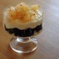 Schwarz - weißes Dessert mit Ananas Salsa
