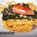 Tagliatelle mit Spinat - Lachs-Käsesauce