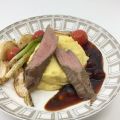 Lammfilet mit Polenta, buntem Gemüse und[...]