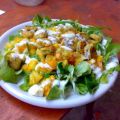 Blattsalat mit gebratenen Garnelen fruchtigen[...]