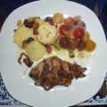 Bunter Kirschtomatensalat mit Zwiebeln und[...]