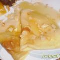 Dessert: Crepe hauchdünn mit Amarettosirup[...]