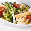 Mariniertes Sommergemüse mit gegrilltem Käse
