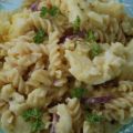 Blumenkohlsalat mit Nudeln und Currysoße