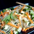 Vietnamesisch angehauchter Kohl-Reisnudel-Salat