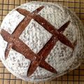 KHALID UND SEIN GÖTZENBURG-BROT - EIN[...]