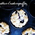 Blaubeer-Cranberrymuffins mit Streuseln.