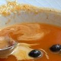 Paprika-Aprikosen-Suppe mit Chorizo-Parfait