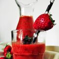 Chia-Erdbeer-Rhabarber Smoothie