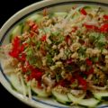 indonesischer Gurken-Sprossensalat