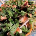Thai-Salat mit Hähnchenbrust