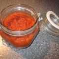Tomatensoße mit frischen und getrockneten[...]