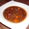 Linsensuppe mit Speck und Gemüse