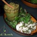 Frühlingshafte rohköstliche Pesti