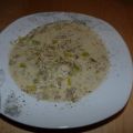 Lauch-Käsesuppe mit Hackfleisch