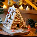 Klassisches Lebkuchenhaus zu Weihnachten
