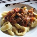 Tortellini an Tomaten-Zwiebel-Sugo