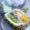 Ananas Smoothie Bowl mit Chia, Blütenpollen und[...]