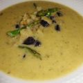 Suppe: Grüner Spargel-Suppe mit Kartoffelwürfel[...]