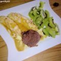 Karamellisierte Bananen an Obstsalat