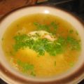 Suppe: Bouillon mit Ei