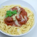 Spaghetti mit Tomatensugo und Merguez