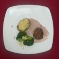 Pfeffriges Schweinemedaillon mit Sandkartoffel[...]