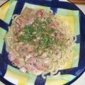 Nudeln mit Champignon-Schinken-Sauce