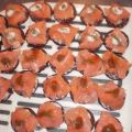 Pumpernickeltaler mit Lachs