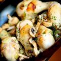 Hähnchenkeulen mit Champignons