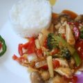 Hähnchenbrustfilet mit Wok-Gemüse und Cashews