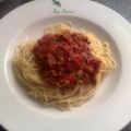 Spagetti mit Tomaten-Hacksauce