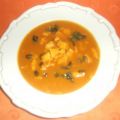 Kürbis-Curry-Suppe mit Seelachswürfel