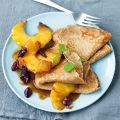 Crêpes mit karamellisierter Ananas