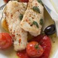 Seeteufelmedaillons auf Wildkräutersalat und[...]