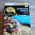 Gebratene Nudeln Currywurst