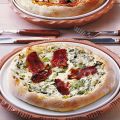 Rahm-Pizza mit Speck