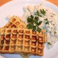 Kartoffel-Waffeln mit Spargel-Ragout