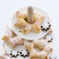 Weihnachtssterne aus Hefeteig mit Marzipan
