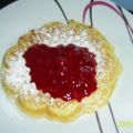 Dessert: Köstliche Waffeln mit warmen[...]