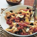 Fusilli mit Auberginen und Mozzarella