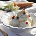 Elderflower Ice Cream & Homemade Waffle Cones l[...]