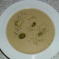Cremige Rosenkohlsuppe mit Schinken
