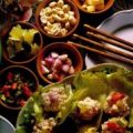 Hühnerbrust auf Salatblätter