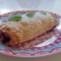 Kleine Apfel-Mango-Strudel mit Zitronencreme