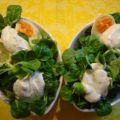Feldsalat mit Dill-Sahnedressing und Ei